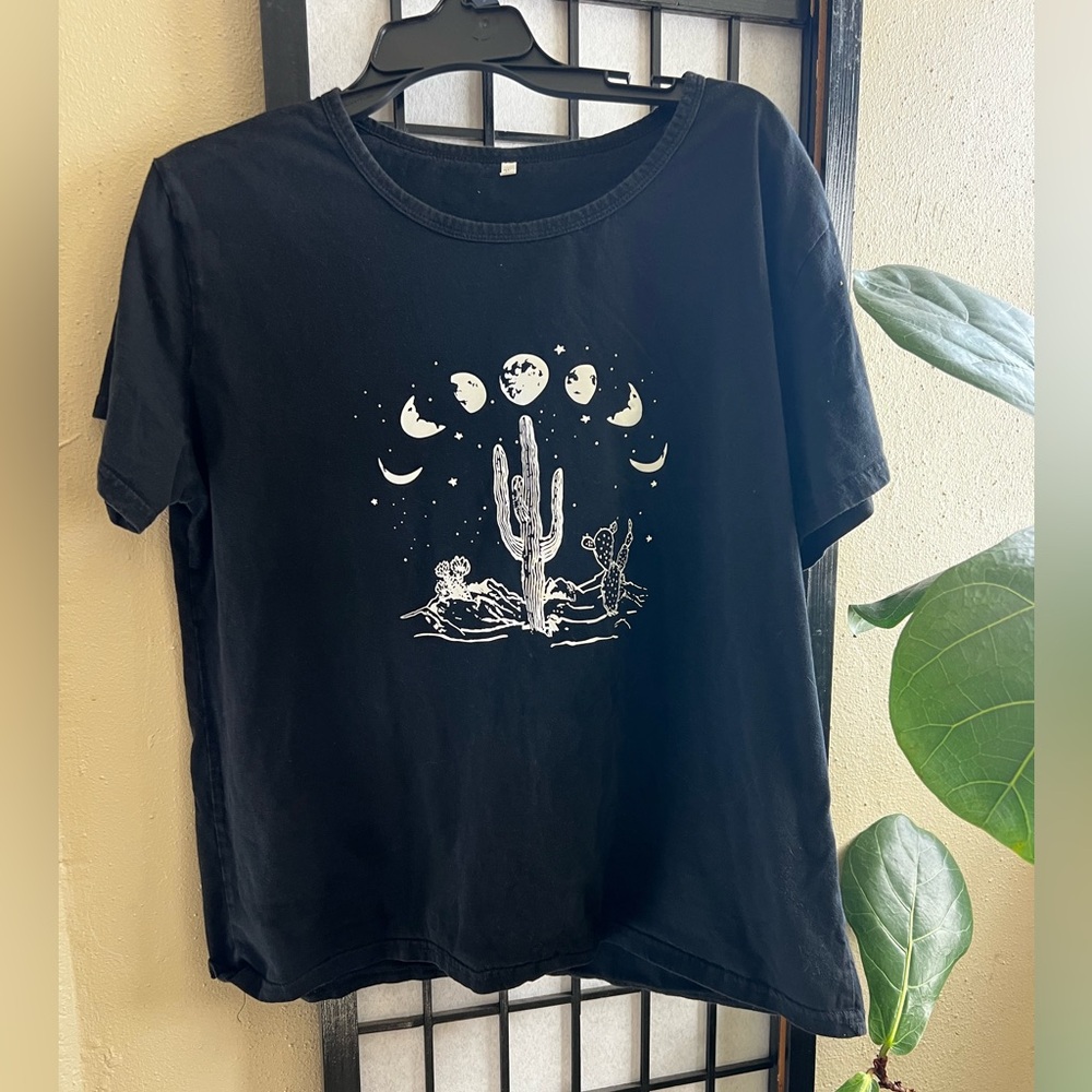 Black tshirt with cactus and moons size 2X